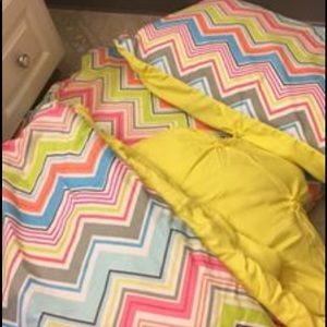 Queen/full size bedding